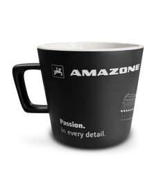 Kaffeebecher „Precision. In every detail.“